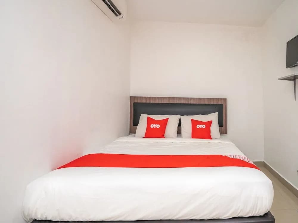 OYO 44093 VRM Hotel - photo 5
