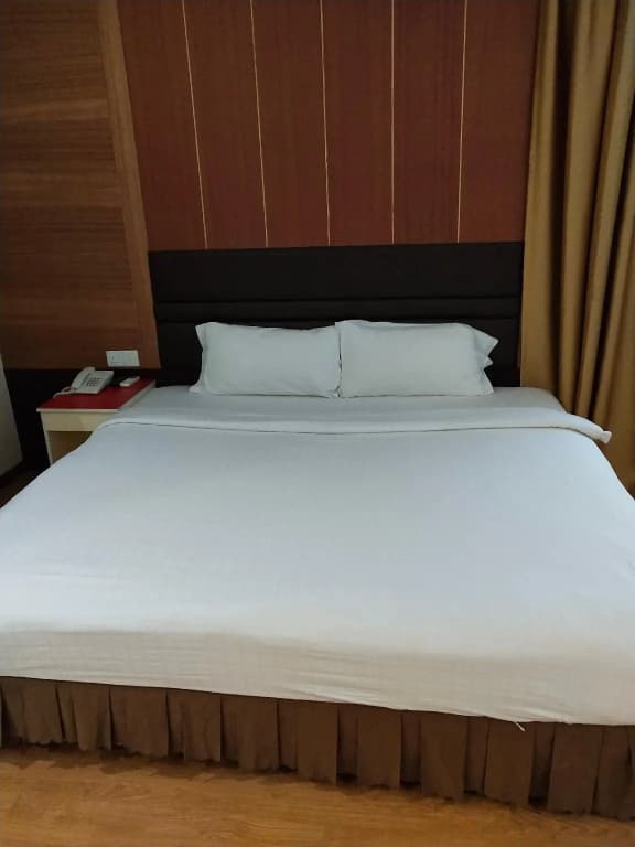 MB Hotel Perdana Square - photo 4