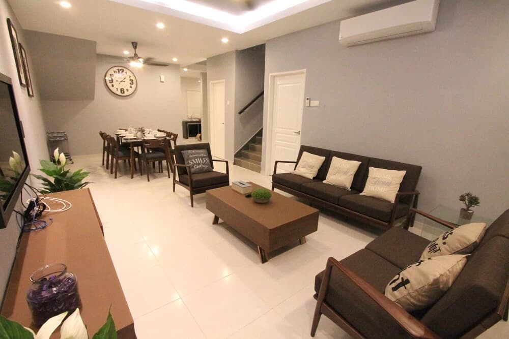 Ian's Genesis Townhouse - photo 2