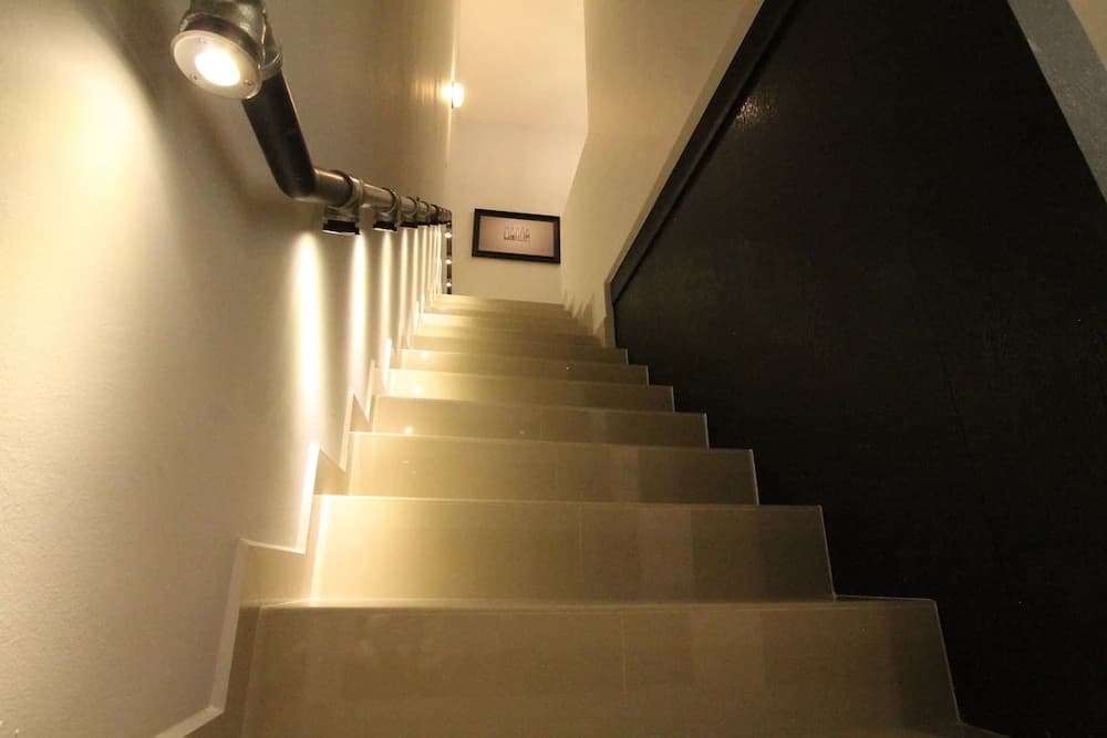 Ian's 5th Home - photo 11