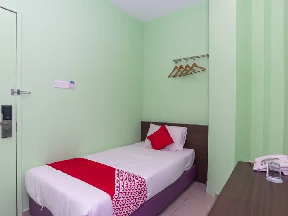 OYO 1172 Hotel Shlyo - photo 7