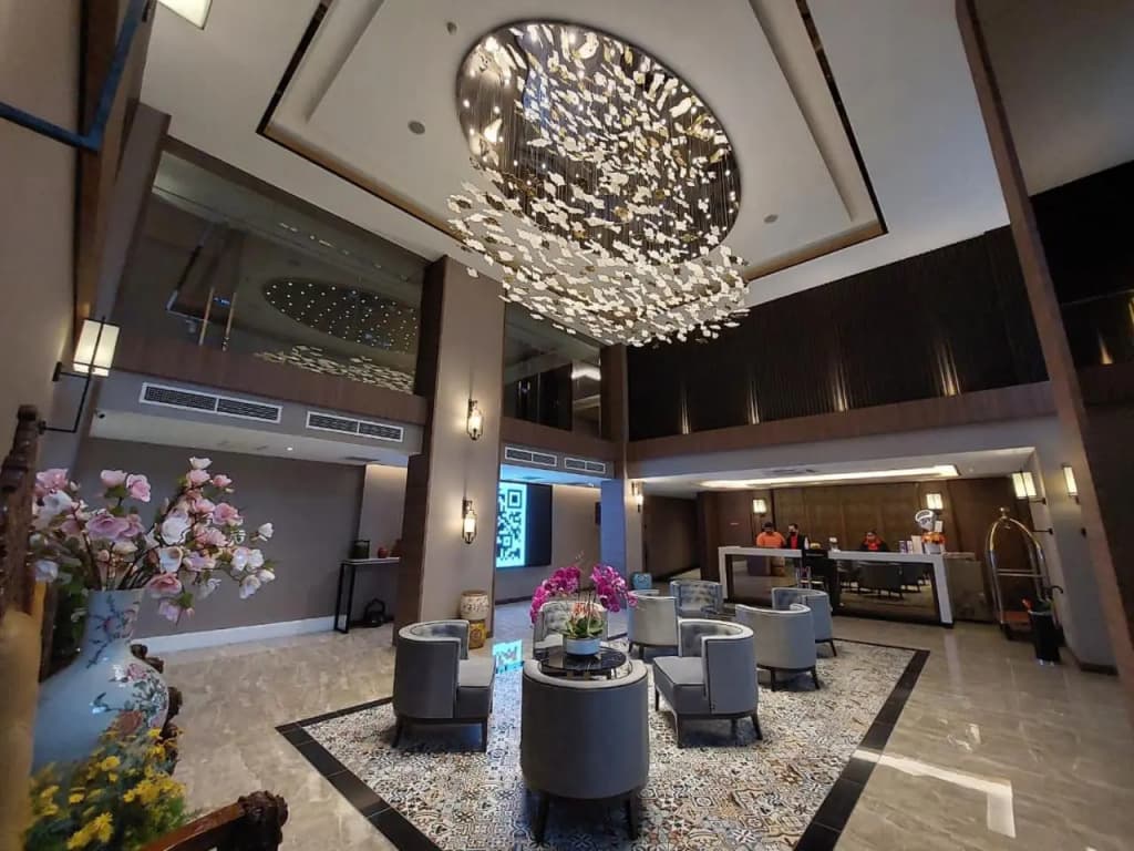 Christee Suites Hotel - photo 2