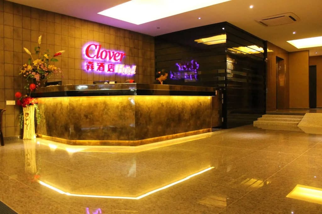 Clover Hotel - photo 2