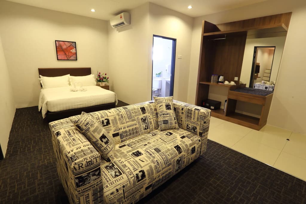 S Boutique Hotel - photo 2