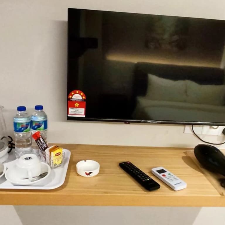 OYO 503 Hotel Aromas JB - photo 20