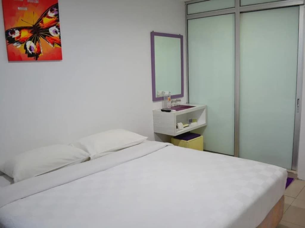 Lavender Hotel Teluk Intan - photo 6
