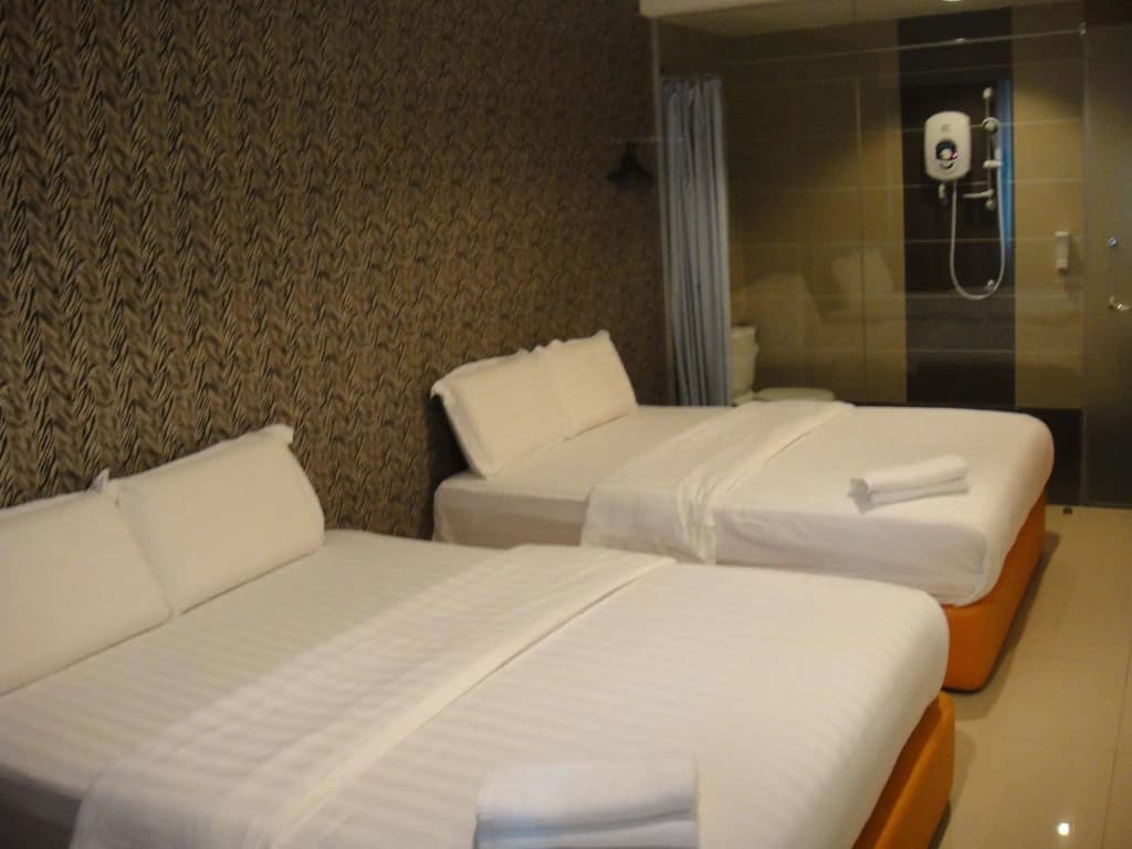 1 Hotel Mahkota Cheras - photo 7