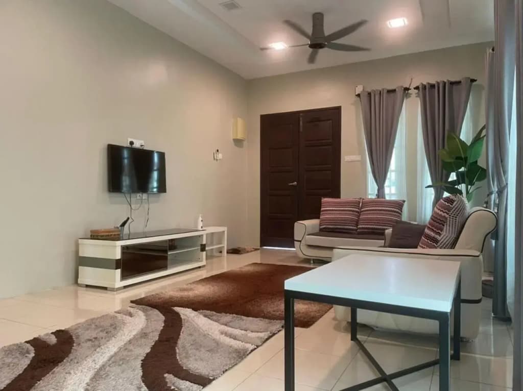 Vistana Indah Homestay - photo 17