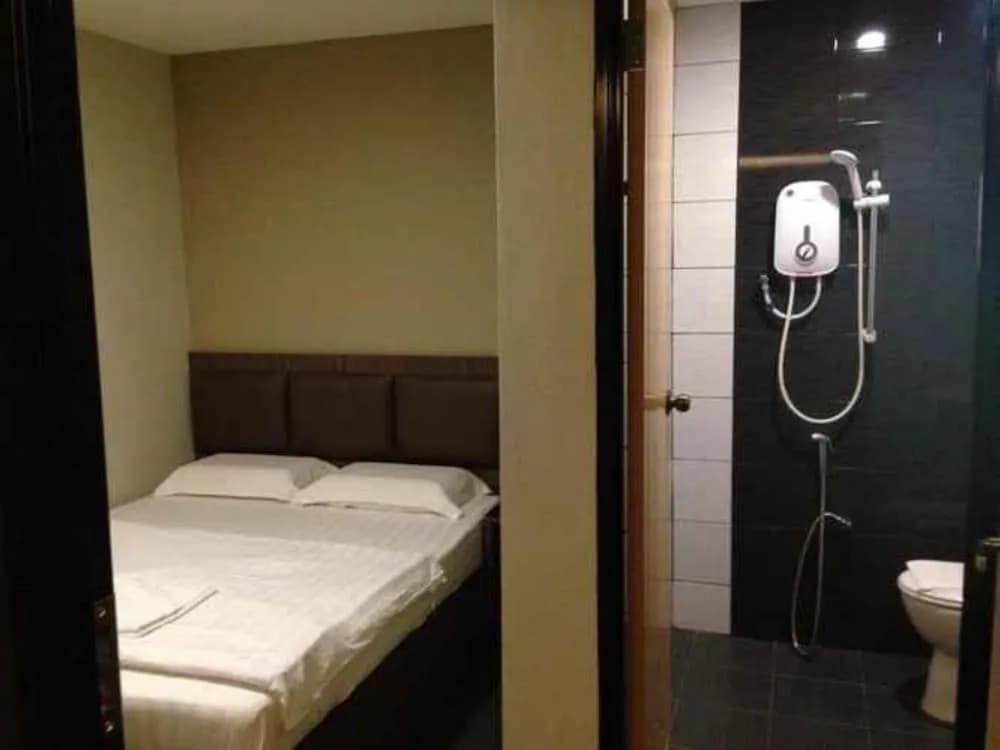 B+ Hotel - photo 7