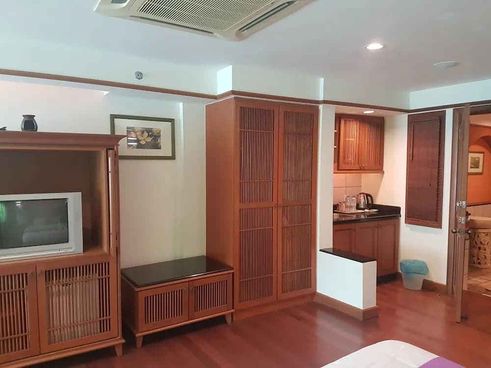 Crystal Private Water Chalet - photo 6