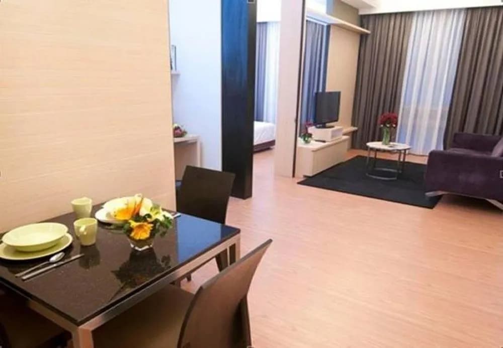 Pearl Suites Swiss Garden Residences - photo 4