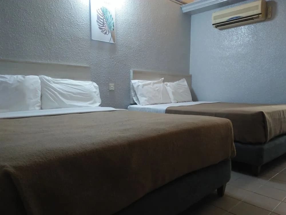 Lotus Inn Hotel - photo 6