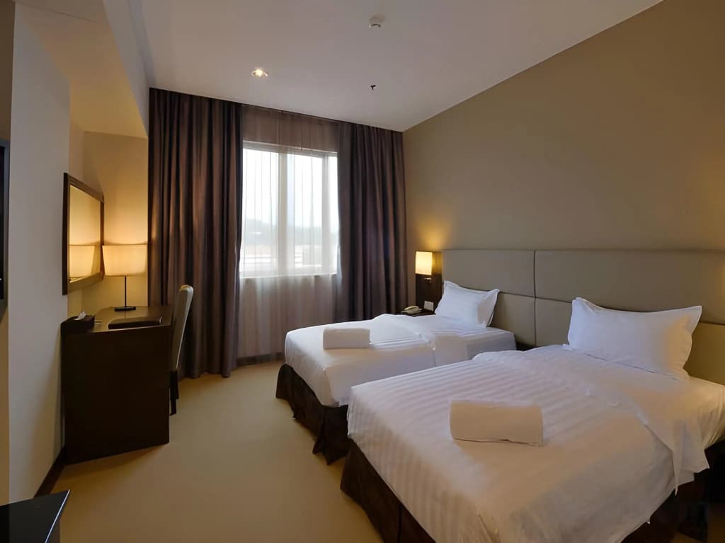 Lintas View Hotel - photo 6