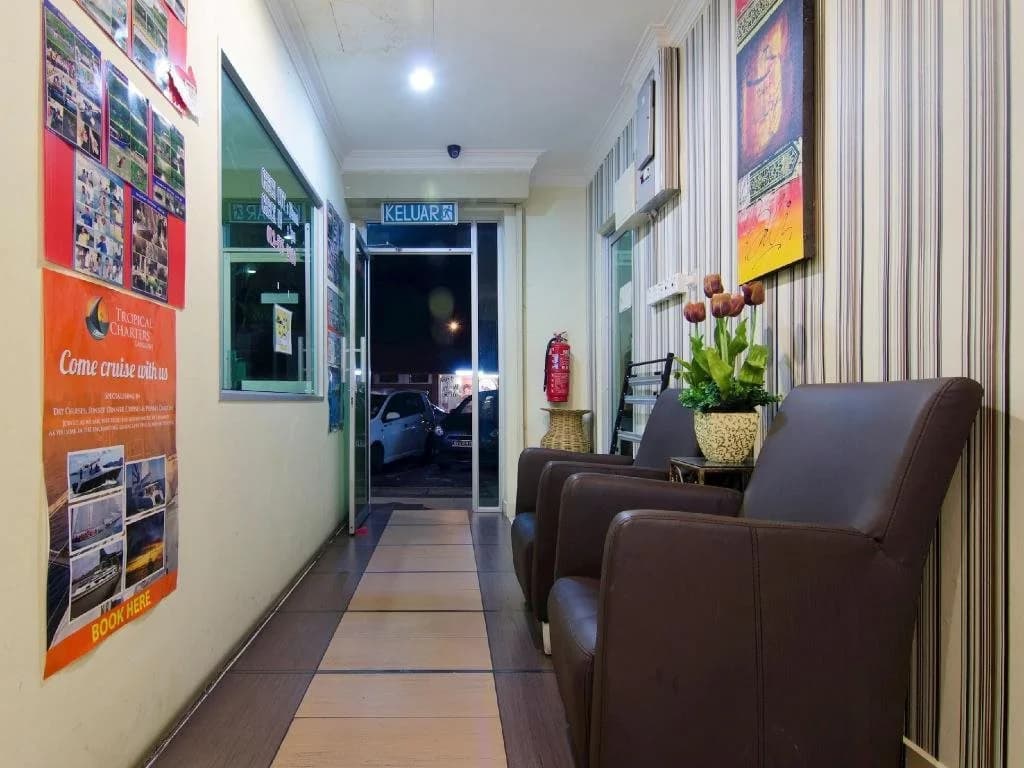 Cosy Inn Motel - photo 2