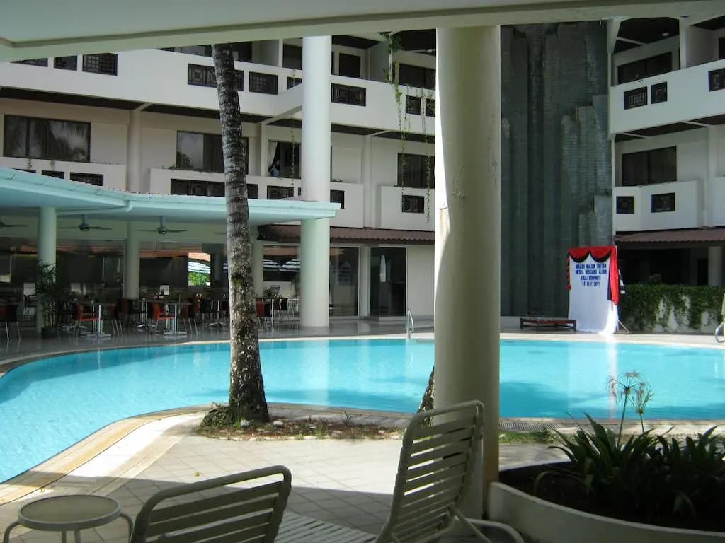 Grand Dormani Rajah Court Hotel - photo 11