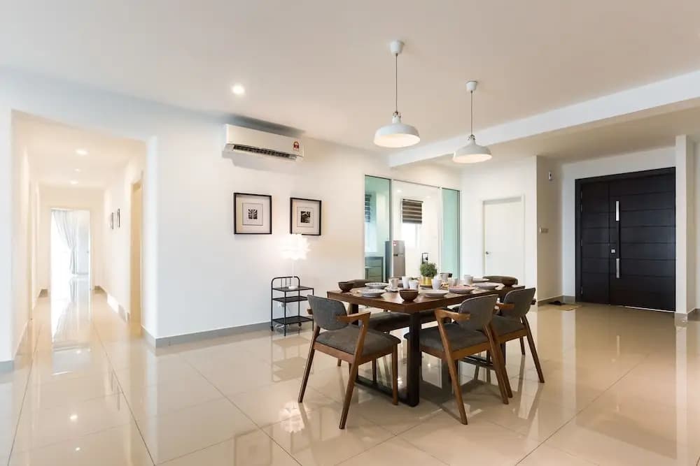 Spacious Seaview Suite - photo 13