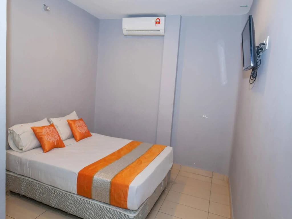 OYO Rooms Center Point Mall - photo 3