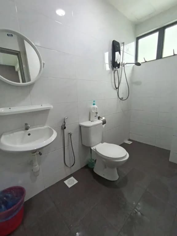 191 Cozy CasaKayangan 3BR by Grab A Stay - photo 10