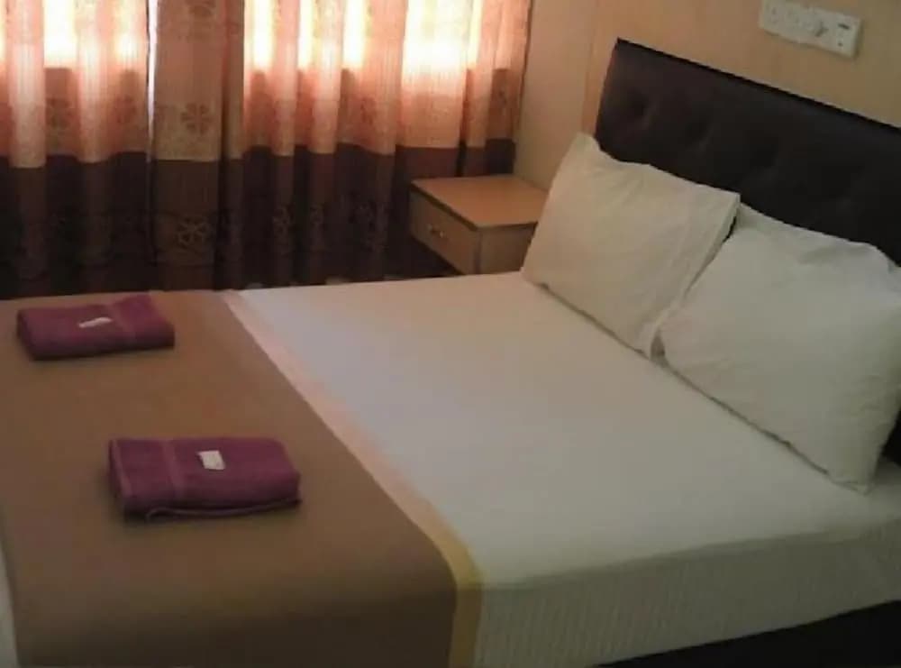 New Wave Vines Hotel - photo 2