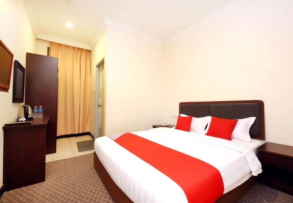 Comfort Hotel By OYO Rooms - photo 4