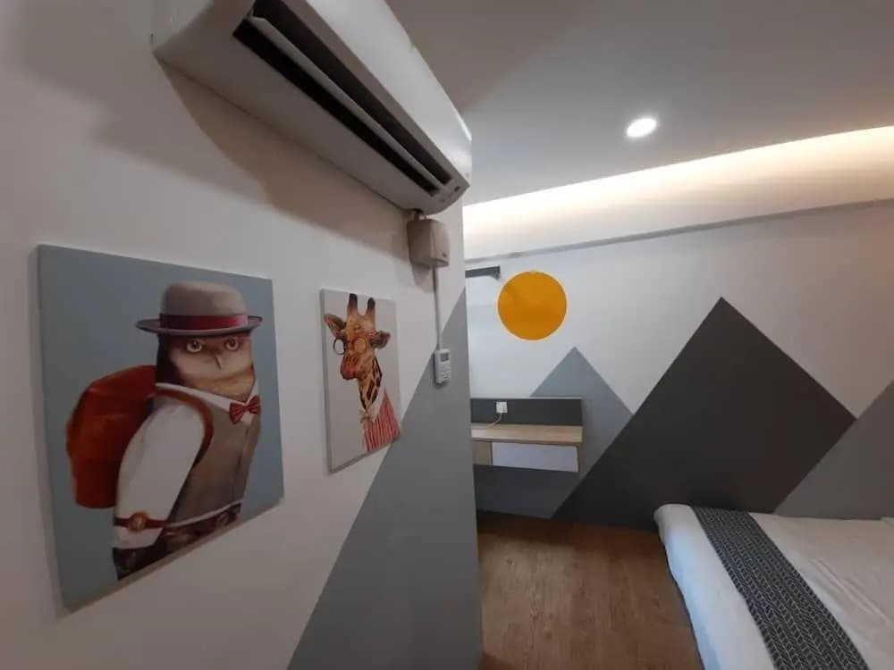 Designer Suite Apartment - photo 17