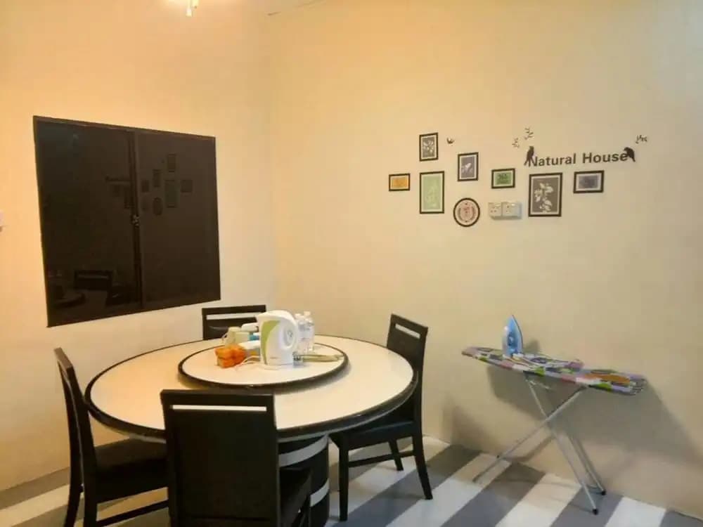 N&T Budget Homestay - photo 12