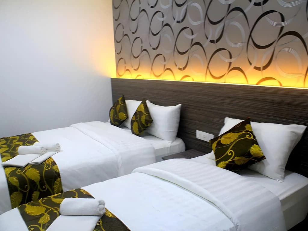 D'Metro Hotel - photo 4