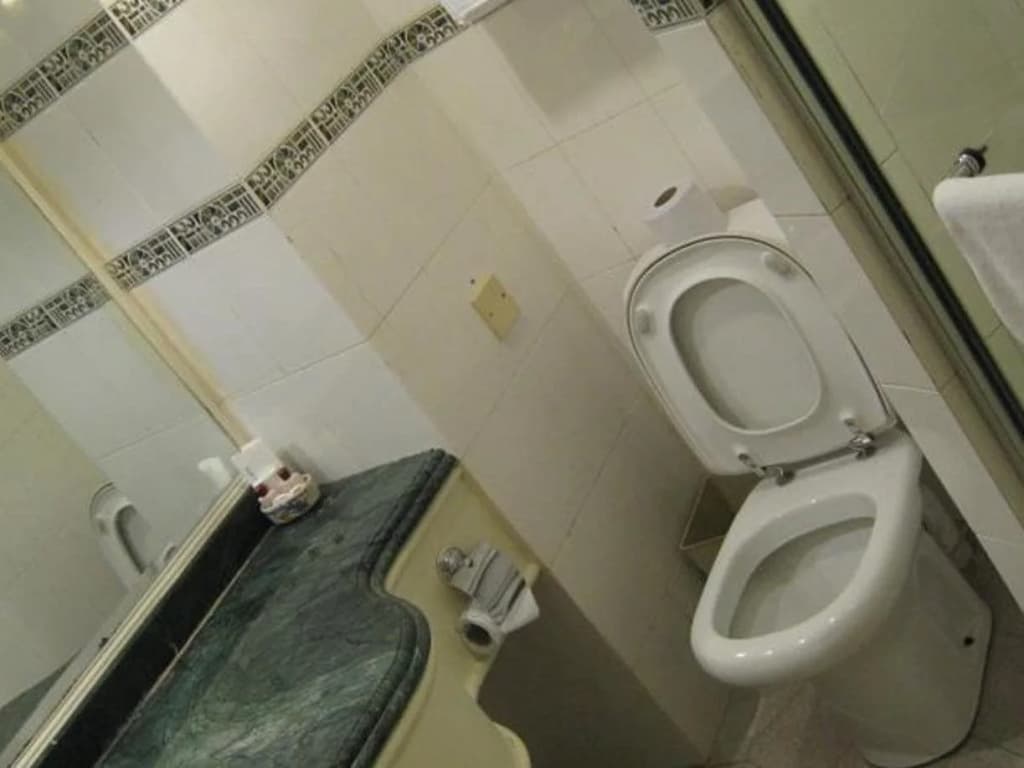 Casuarina Hotel - photo 9