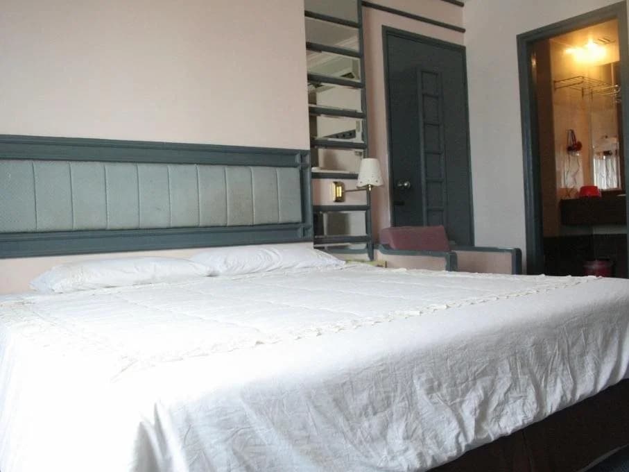 Pacific Orient Hotel - photo 6