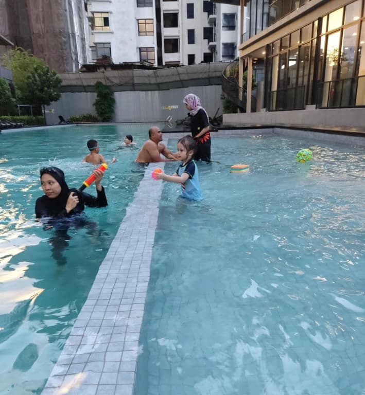 Homestay2 KL KLCC Ampang, entire Condo, Balcony, 5-10 min to Zoo, Keramat Setiawangsa Pandan Cheras, 2-7px, Pool anytime, 2free indoor parking, Cooking, Washer, Strong wifi, view Genting - photo 9