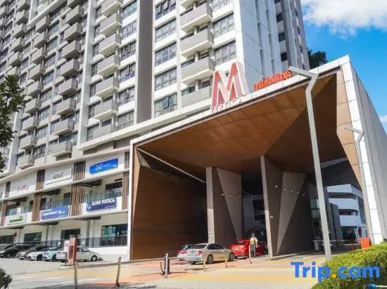 KL Modern Family Suites • 3–4BR • Walk to MRT/Mall • Infinity Pool - photo 5