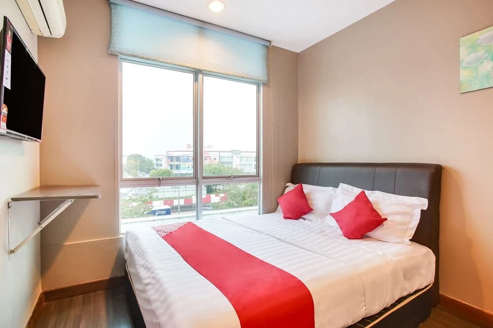 Hotel Taj Inn by OYO Rooms - photo 1
