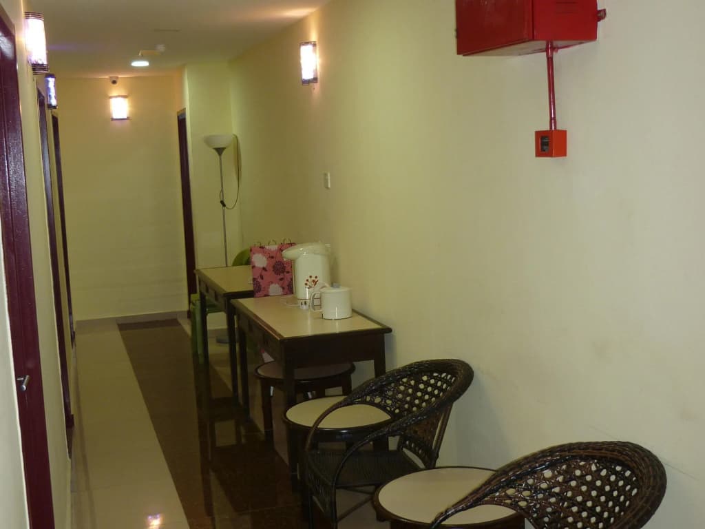 Q One Hotel - photo 3