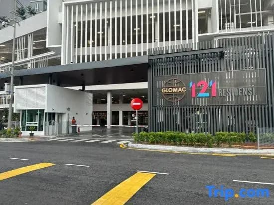 121 Residences by The Homez Near One Utama, Starling Mall, Atria - photo 1