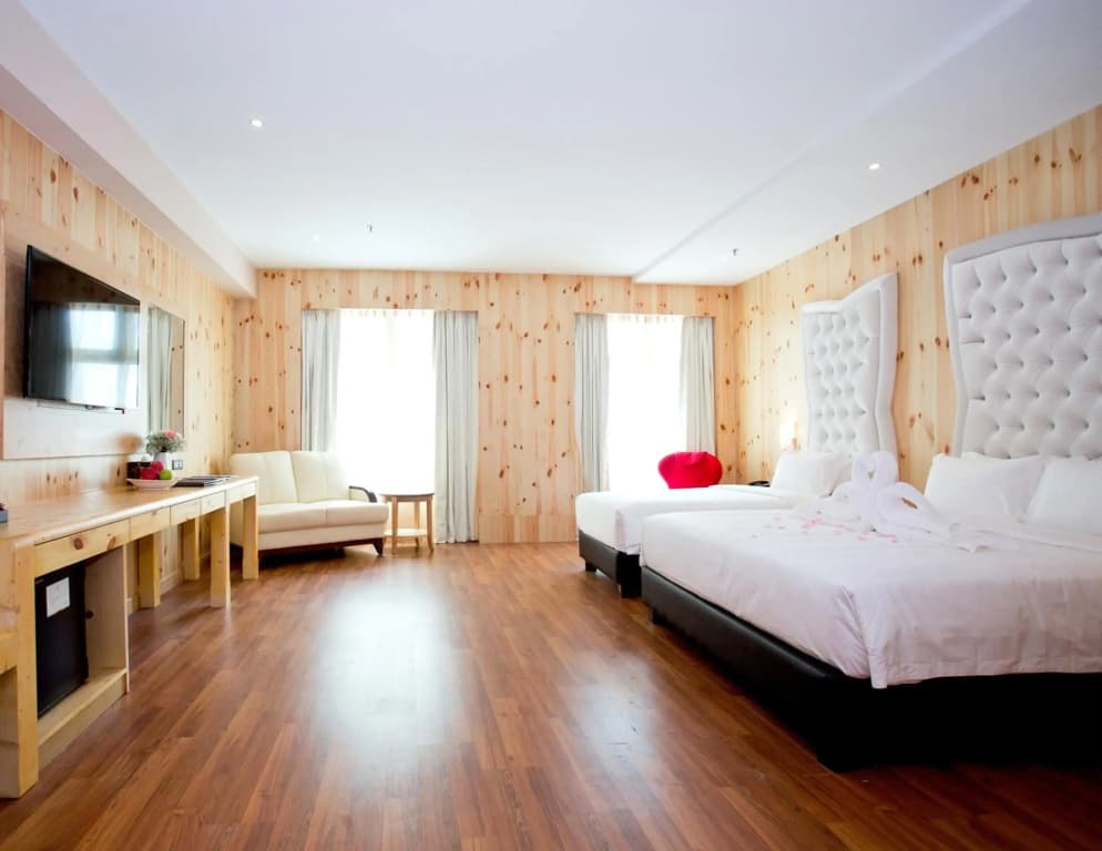 Vouk Hotel Suites - photo 37