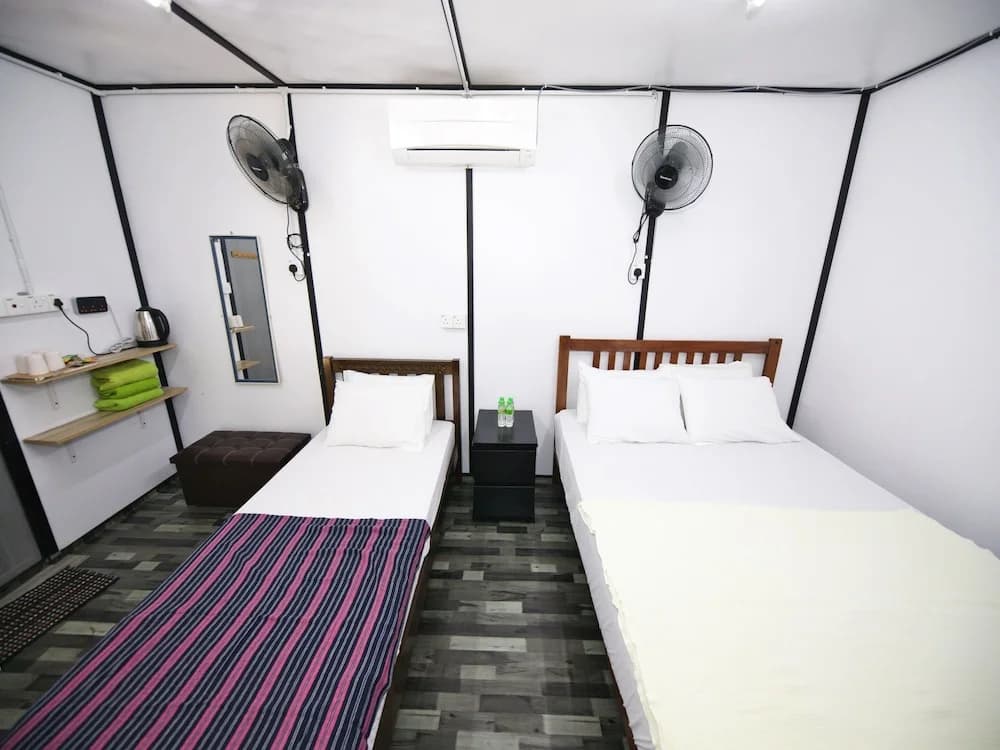 OYO 90960 Rajawali D'cabin Chalet Room - photo 14