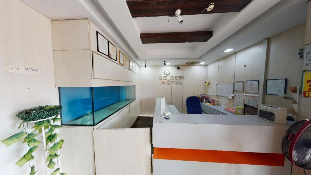 New Wave Vines Hotel - photo 17