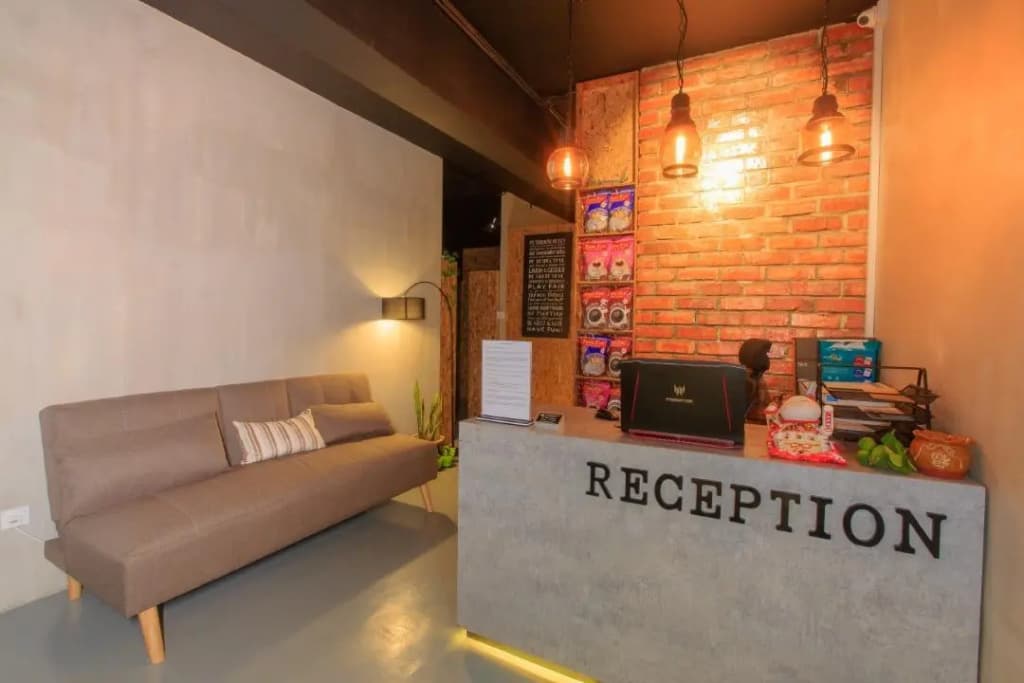 Homy Seafront Hostel - photo 2