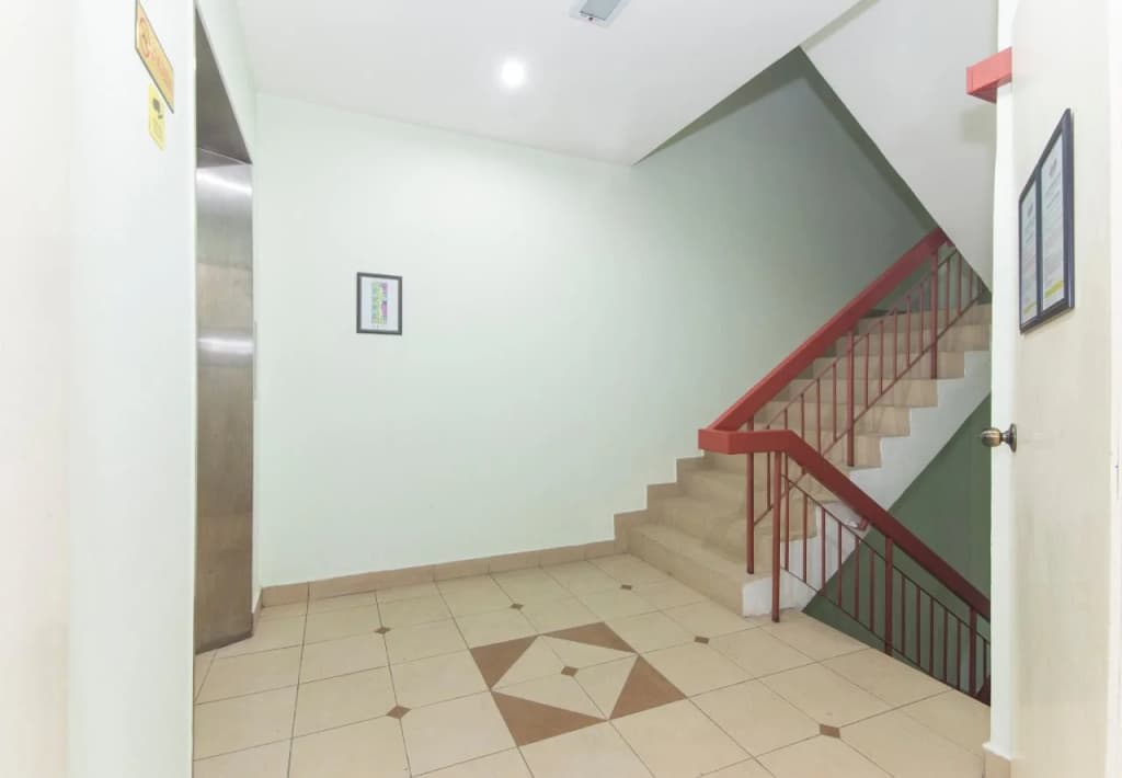 K.L. Empire Hotel - photo 12