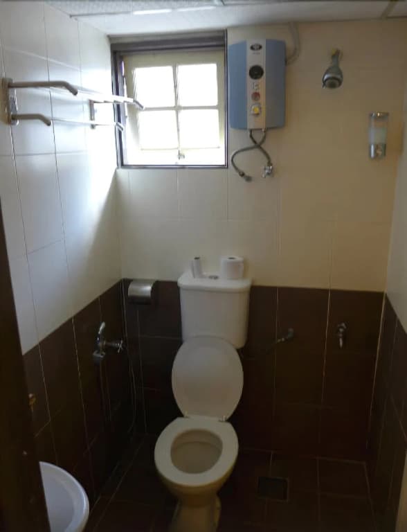 Camellia Budget Inn - photo 9