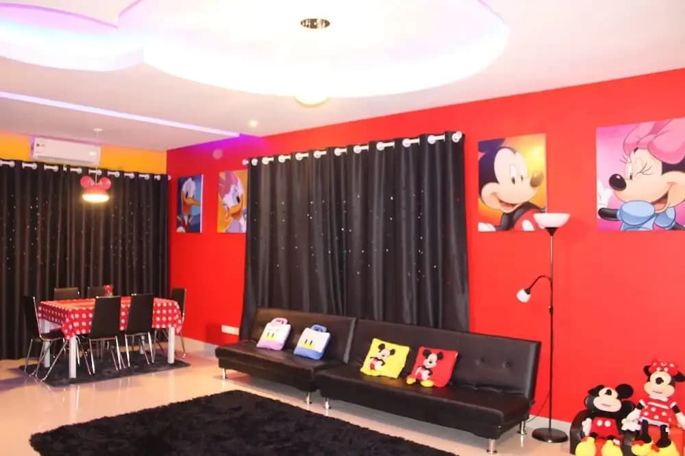 Mickey Mouse Signature Suite - photo 27