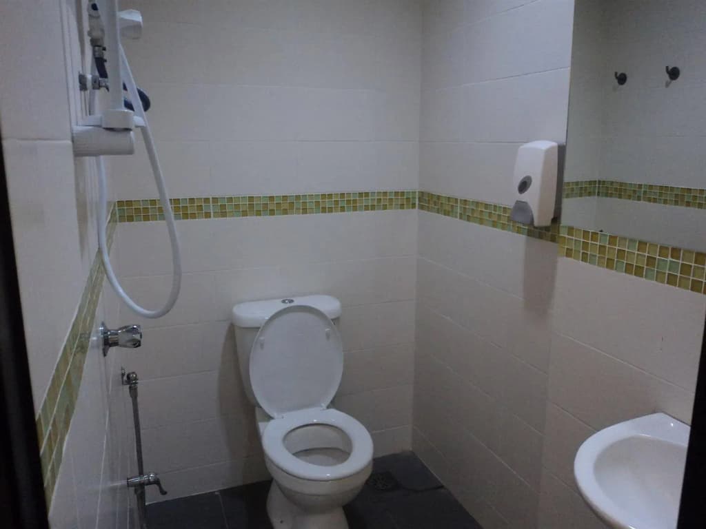 Hotel Zamburger Subang Jaya - photo 7