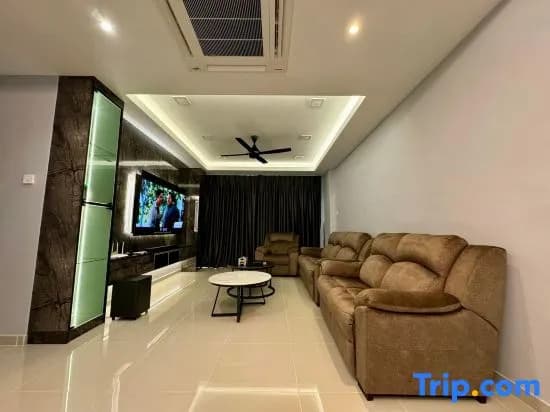 Sri Indah Luxury HomeStay - photo 5