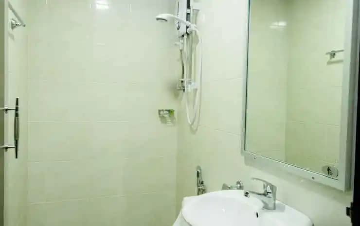 V motel - photo 9