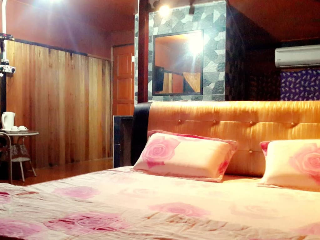 Santai Bistro Restaurant and Chalet - photo 1