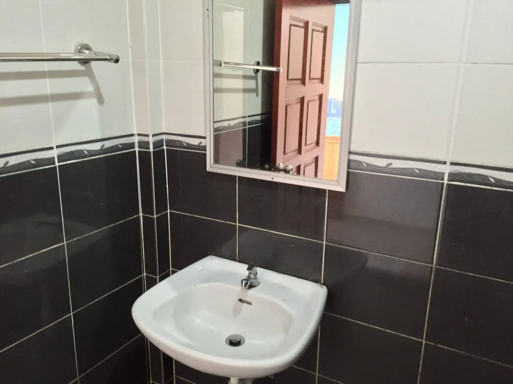 Landcons Hotel - photo 11