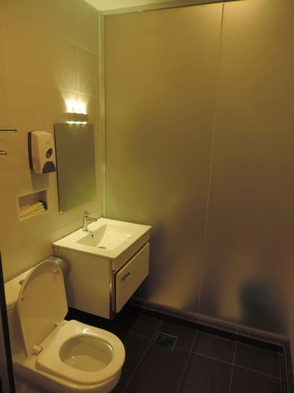 Golden Leaf Hotel Danga Bay - photo 12