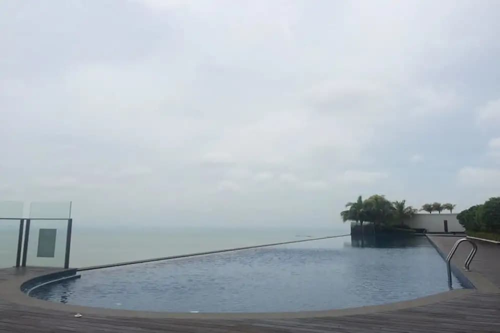 Vinz at Silverscape Luxury Residence - photo 18