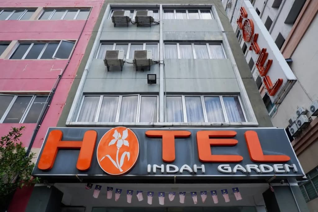 Indah Garden Hotel - photo 1