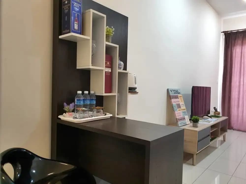 Stay Awhile at Aeropod Sovo Studio - photo 8